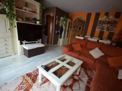 Apartamento con 2 dormitorios se vende en Benalmadena Pueblo, Costa del Sol