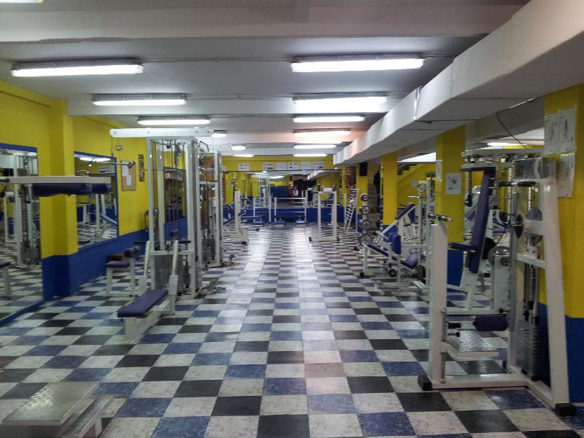 Se alquila gimnasio en funcionamiento