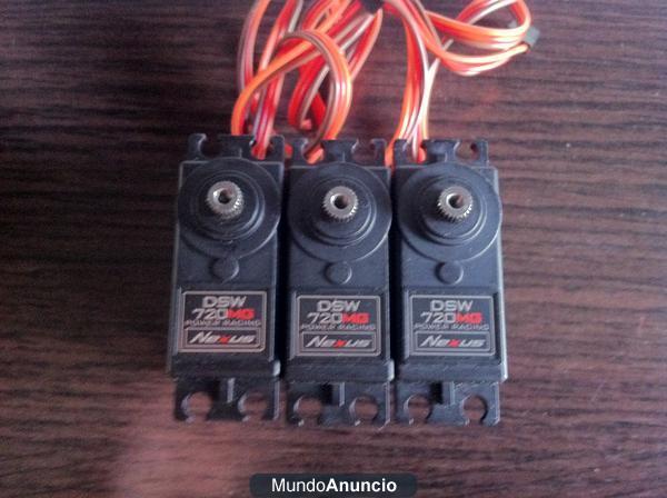 Servos de T-REX 700 ( NEXUS-FUTABA)