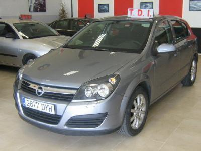 Venta de coche Opel ASTRA CDTI 100CV ENJOY '06 en Dos Hermanas