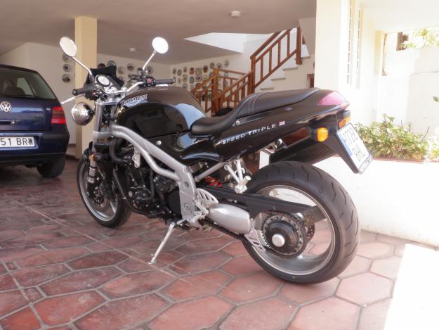 TRIUMPH TRIPLE SPEED 955i