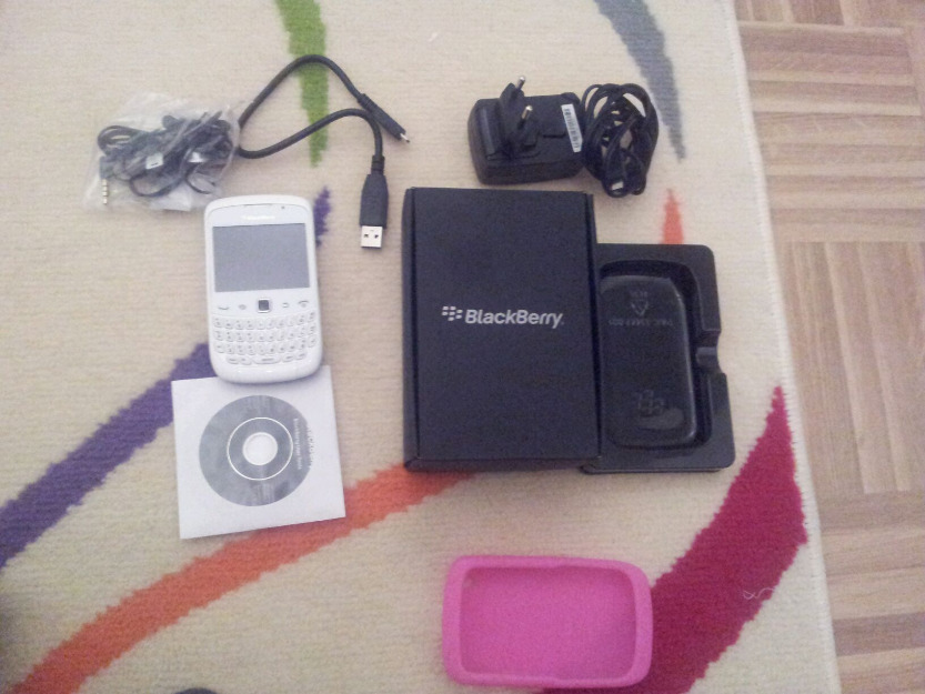 Vendo movil blackberry curve 9300 blanco libre