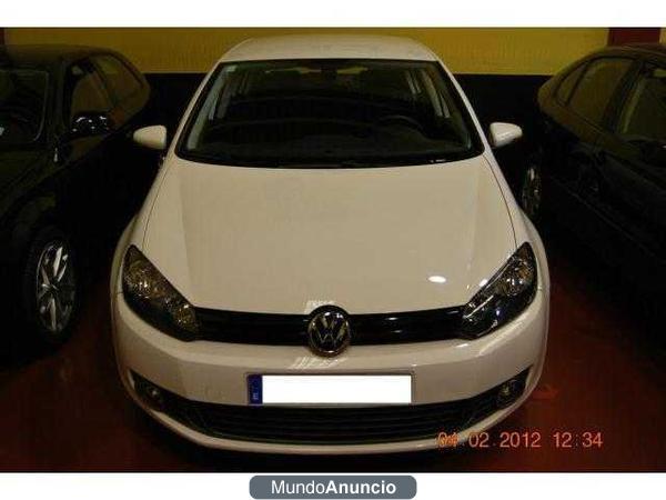 Volkswagen Golf ADVANCE-TEMPOM AT-VOLANTE MUL