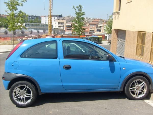 SE VENDE OPEL CORSA 1.0 / AÑO 2002 / 83.000 KM. / 1.500