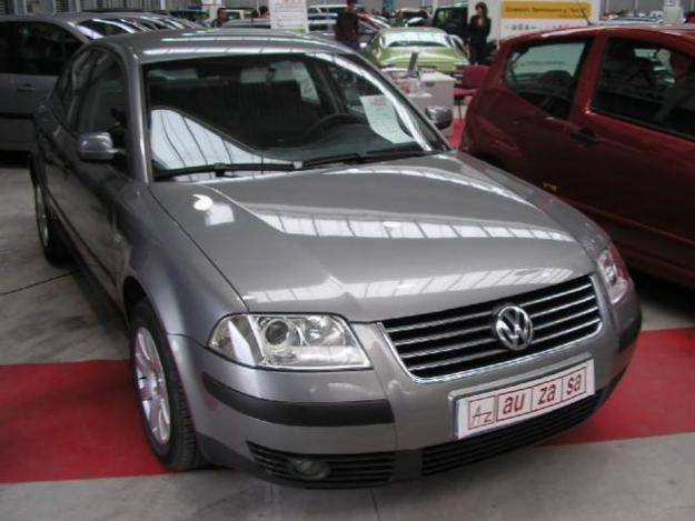 Volkswagen PASSAT   1.9TDI  100cv  COMFORTLINE '03 en venta en Zamora