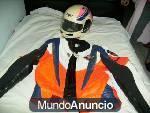 TRAJE DE MOTO Y CASCO PARA HOMBRE