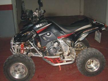 VENDO QUAD YAMAHA RAPTOR 660 NEGRO Y ROJO