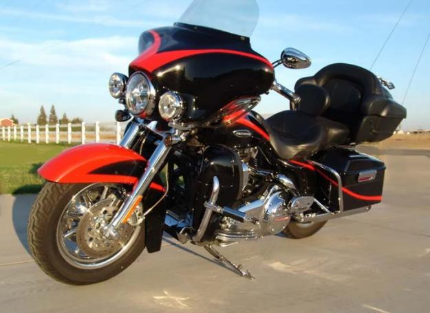 2007 Harley-Davidson Touring FLHTCUSE2