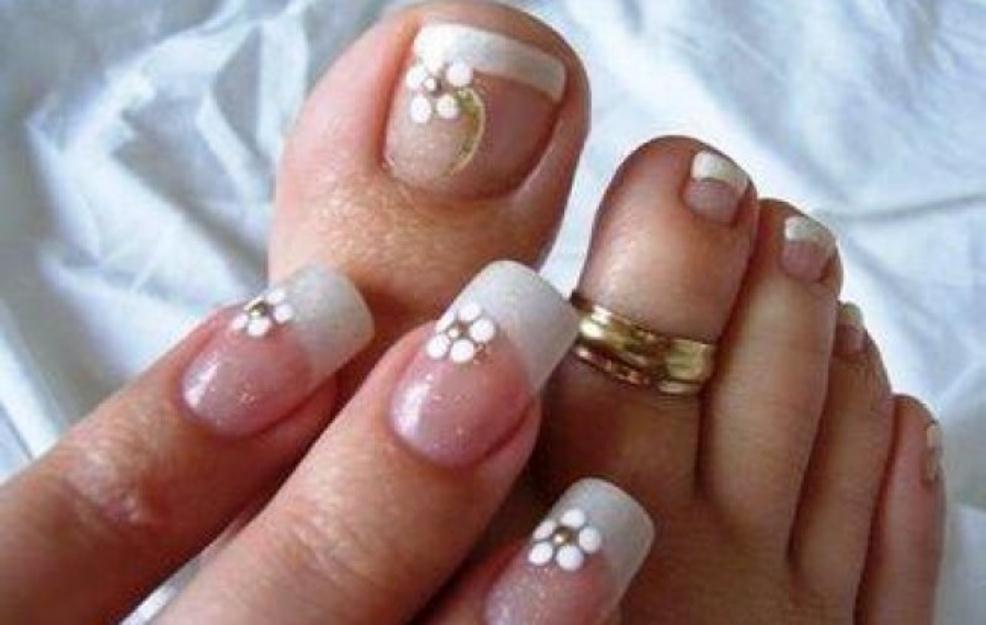 oferta manicure 9€ pies y manos 20€ a domicilio!!!! BARCELONA Y TERRASA