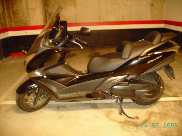 vendo moto skooter HONDA-T.SILVER-W-ABS.400