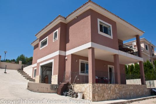 4 Dormitorio Chalet En Venta en Turis, Valencia