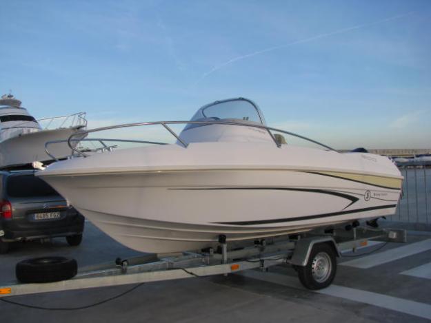 Barco Beneteau 500 SD Flyer