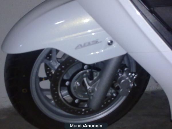 BURGMAN 400 ABS GARANTIA OFICIAL SUZUKI ESTADO. IMPECABLE