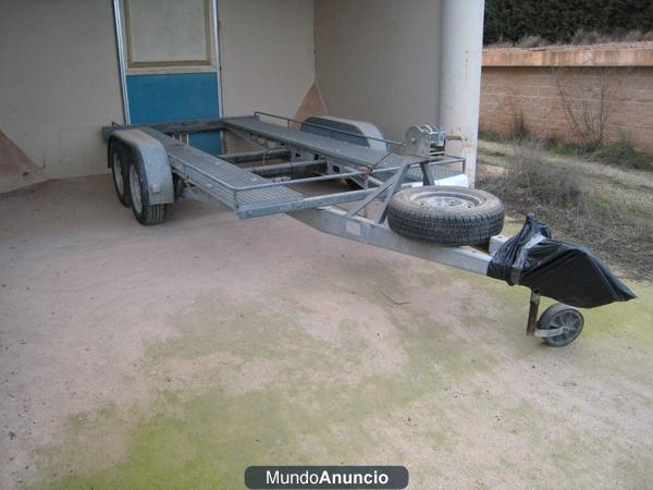 SE VENDE PLATAFORMA COMANCHE PORTAVEHICULOS P-2400-3