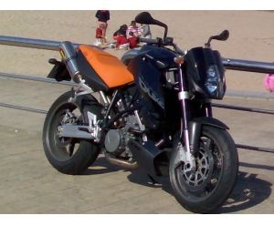 KTM SUPERDUKE 990