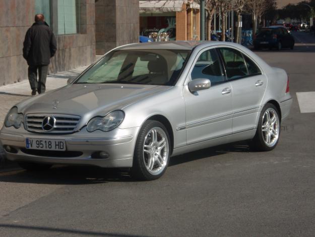 VENDO COCHE MERCEDEZ BENZ