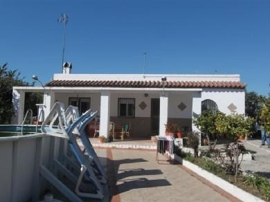 Chalet con 3 dormitorios se vende en Estepona, Costa del Sol