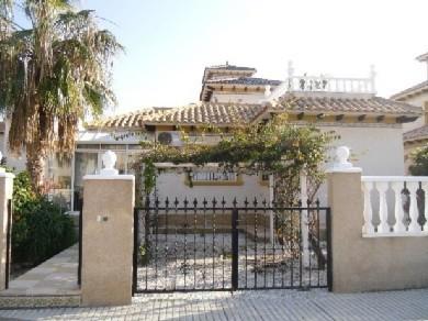 Chalet con 3 dormitorios se vende en Cabo Roig, Costa Blanca