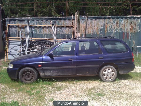 Ford Escort `98 familiar con bola de enganche