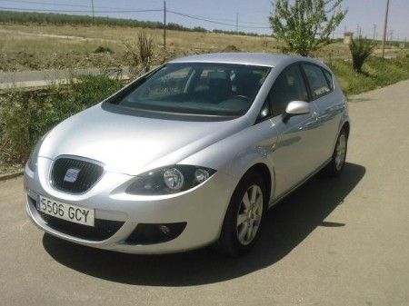 SEAT LEON 2.0 TDI 140CV STYLANCE - Badajoz