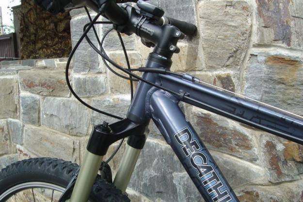 bici con rockshock bloqueable y LX