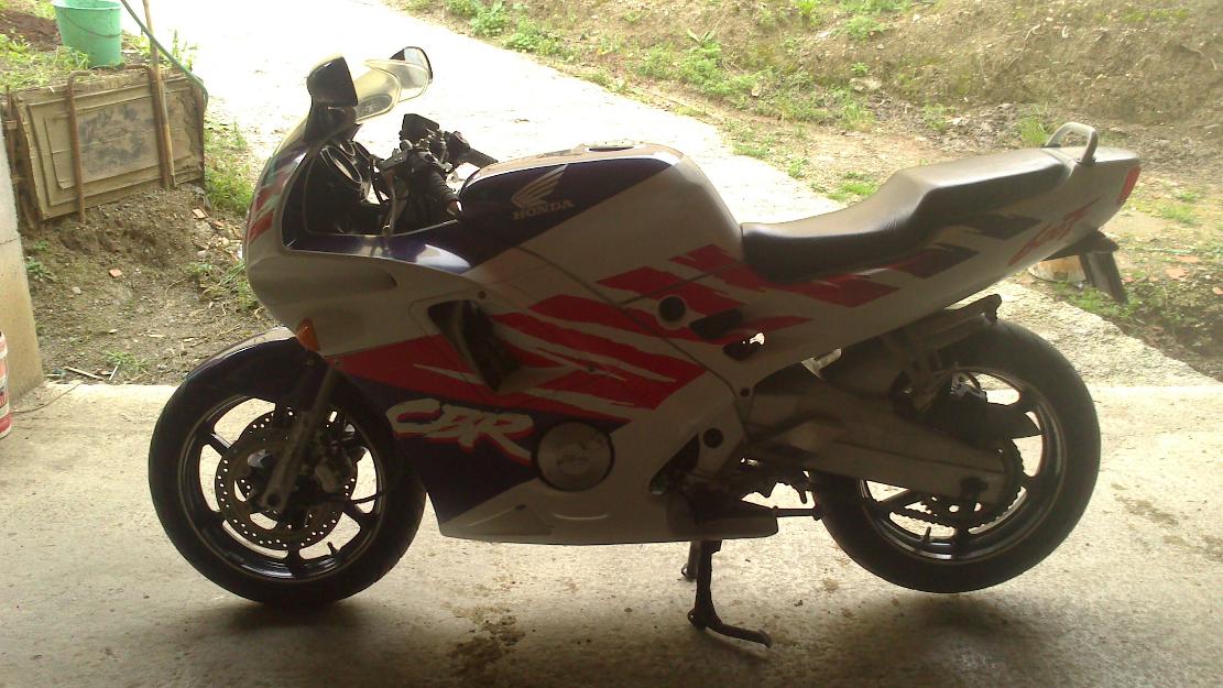 Honda cbr 600 f año 1993 en perfecto estado.