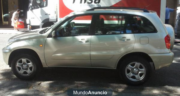 TOYOTA RAV 4 AÑO 2002 (OCTUBRE) 7.500 € NEGOCIABLES