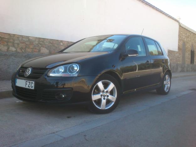 Venta  Volkswagen Golf 5 1.9 TDI, 105 CV, automatico