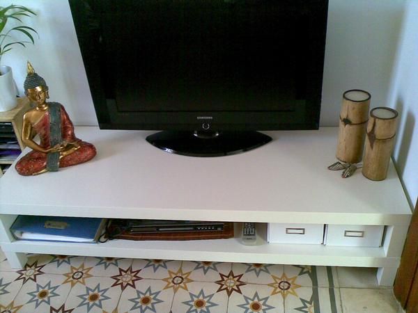 VENDO MESA PARA TV