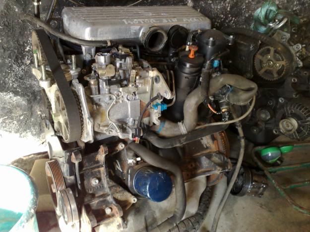 VENDO MOTOR 1900 PSA DIESEL Y REGALO COCHE Y CAJA DE CAMBIOS