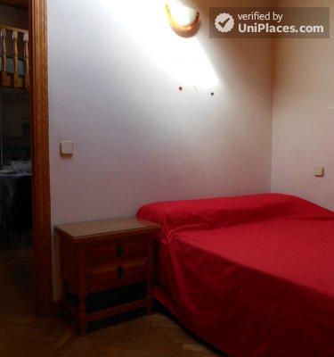 Welcoming 2-bedroom apartment near the centre of Madrid