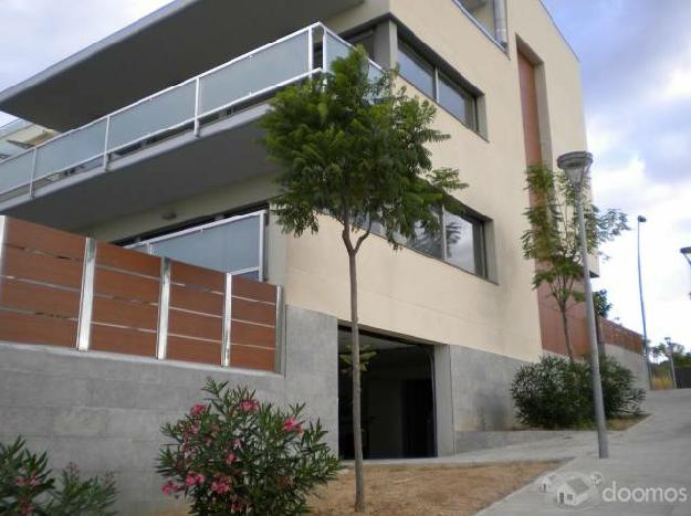 SITGES. ESPECTACULAR CASA EN VENTA, PISCINA Y VISTAS AL MAR, SOL TODO EL DÍA.