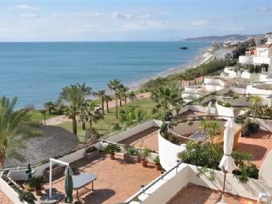 Apartamento con 3 dormitorios se vende en Estepona, Costa del Sol