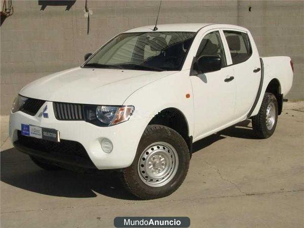 Mitsubishi L200 2.5 DID Club Cab 4X4 Intense