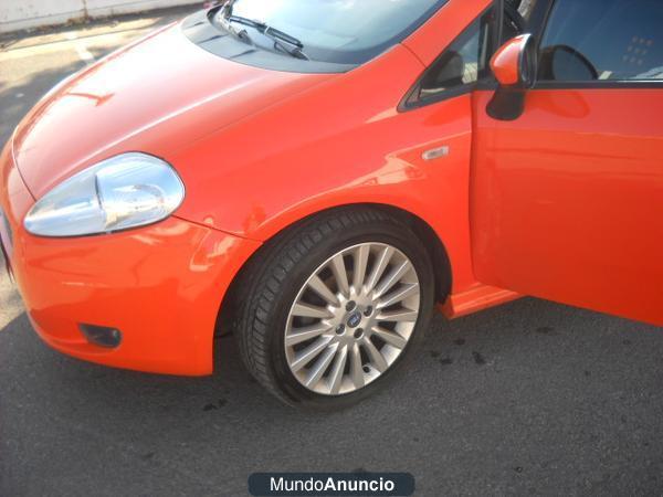 VENDO FIAT GRANDE PUNTO SEMINUEVO