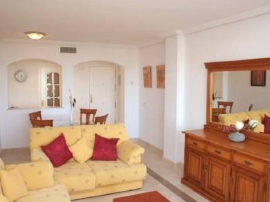 Apartamento con 2 dormitorios se vende en Marbella, Costa del Sol