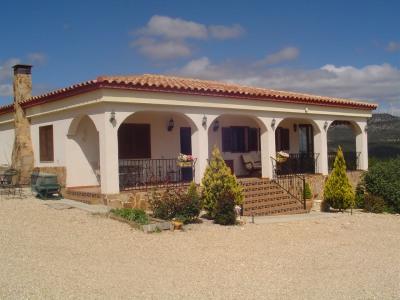 3b  , 2ba   in Zarra,  Valencia And Costa del Azahar   - 165000  EUR