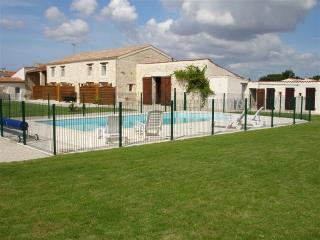 Casa rural : 5/5 personas - piscina - la rochelle  charente-maritime  poitou-charentes  francia