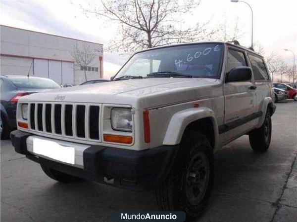 Jeep Cherokee CHEROKEE 2.5 TD BASE