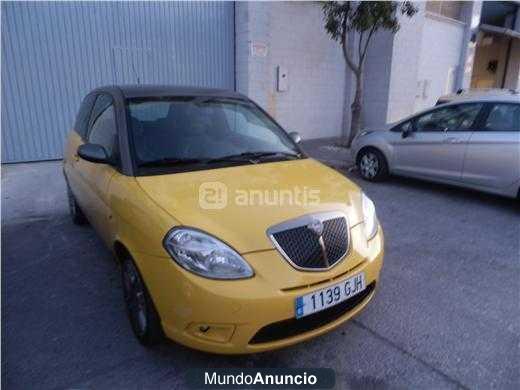 Lancia Ypsilon 1.3 JTD 105 Momo Sport