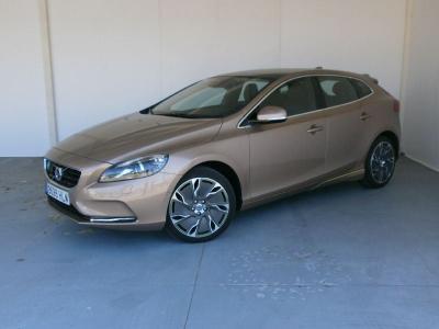 Volvo V40 T4 SUMMUM