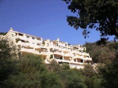 Apartamento con 2 dormitorios se vende en Marbella, Costa del Sol