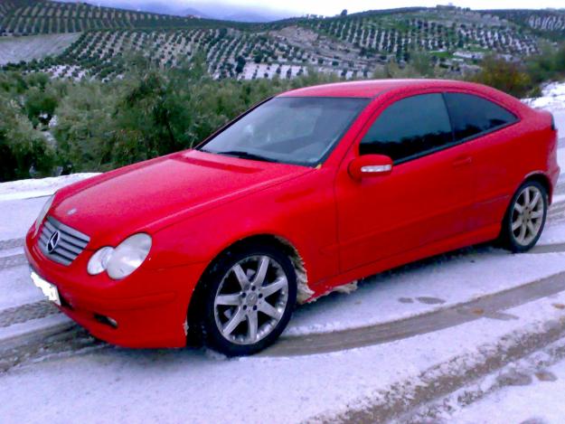 MERCEDES SPORTCOUPE CDI 220