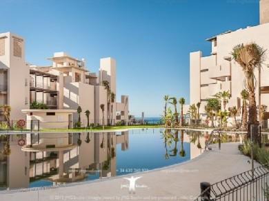 Apartamento con 2 dormitorios se vende en Estepona, Costa del Sol