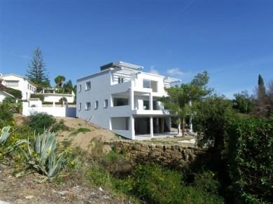 Chalet con 5 dormitorios se vende en Marbella, Costa del Sol