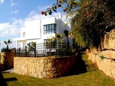 Chalet con 5 dormitorios se vende en Marbella, Costa del Sol