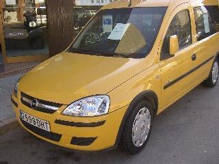 Venta de Opel COMBO 1.3 CDTI 70 CV '05 en Amposta