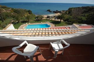 Apartamento : 2/4 personas - piscina - junto al mar - vistas a mar - albufeira  algarve  portugal