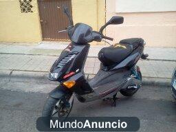 Se vende Aprilia SR50 Agua