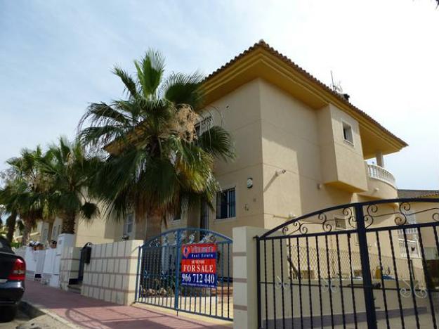 Benimar   - Semi Detached Villa - Benimar - CG14611   - 4 Habitaciones   - €175000€